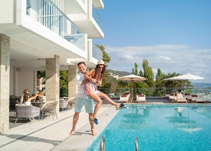 מלון Grifid Metropol (adults Only) גולדן סנדס