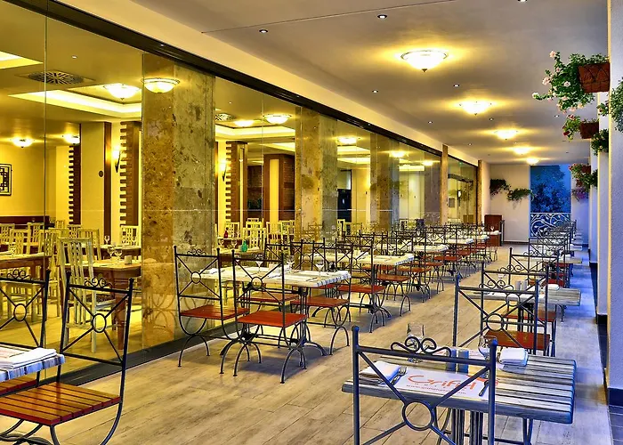 Grifid Metropol (adults Only) מלון גולדן סנדס