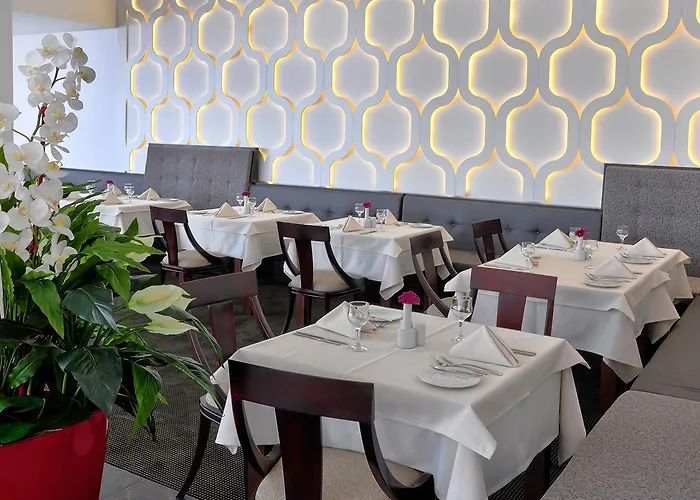 Grifid Metropol (adults Only) גולדן סנדס